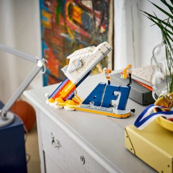 LEGO и Nike выпустили космический Air Force 1 за $100