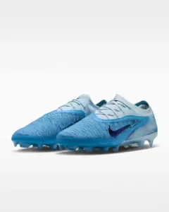 Чем интересны бутсы Холанда от Nike