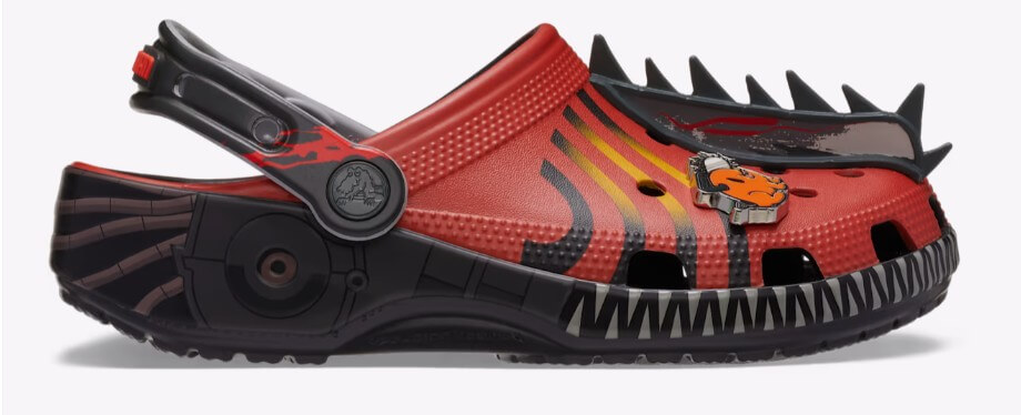 Коллекция Crocs по «Человеку-бензопиле»